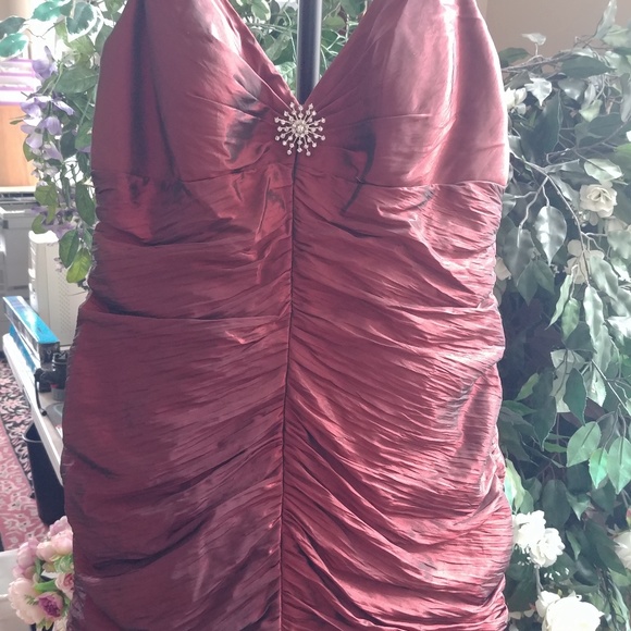 XCITE PROM GOWN SHIMMERING RED//BURGANDY SZ 12 - Picture 4 of 7